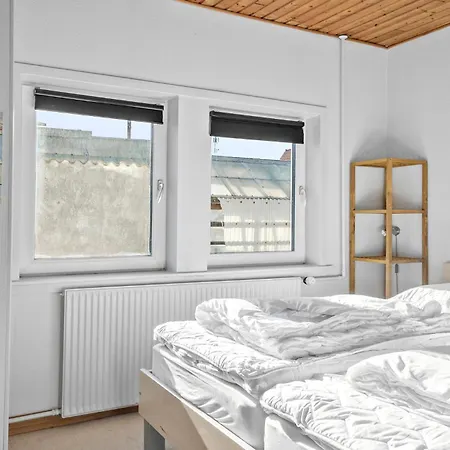 Cozy Home In Thyboron With Sauna Thyborøn