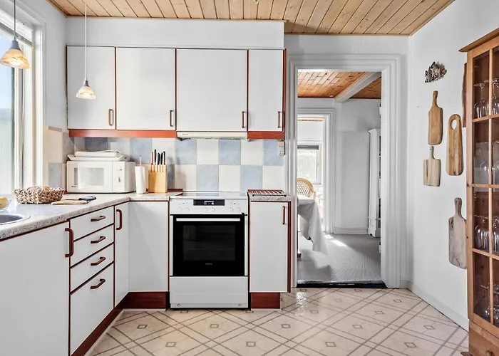 Four-bedroom In بيت للعطل *