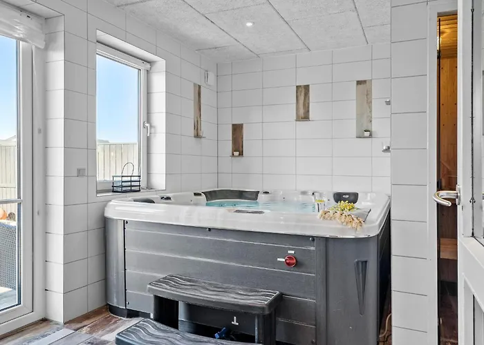 Four-bedroom In Thyborøn